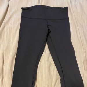 Lululemon black Wunder under leggings.  Size 10